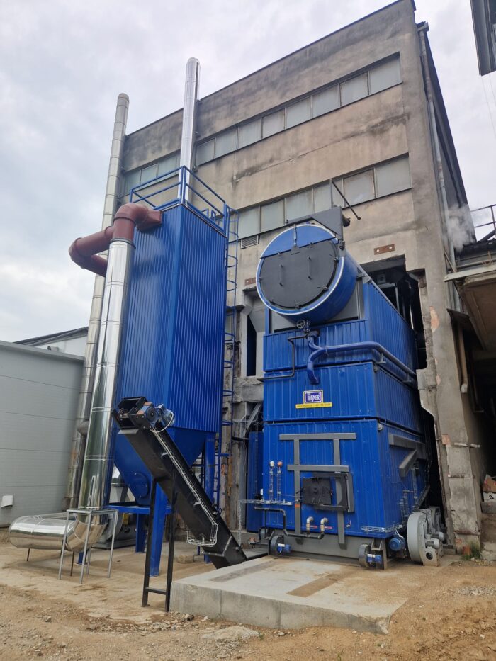 kocioł wodny KNZ z rusztem schodkowym do spalania biomasy